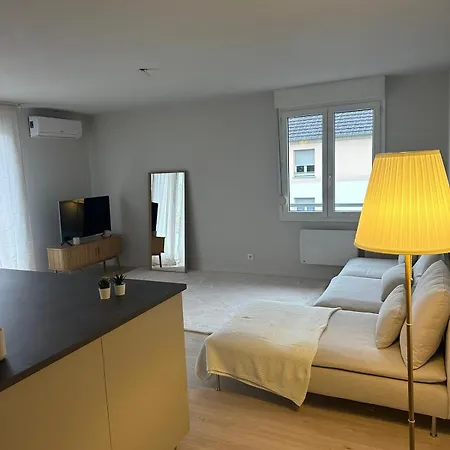 Aux Portes De Apartment